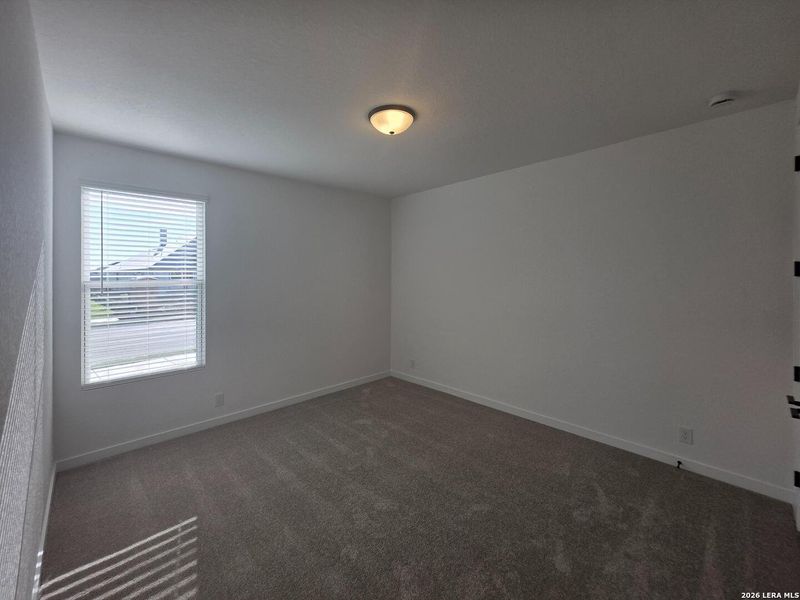 Spacious, unfurnished interior of a new home in Saddlebrook Ranch, Schertz (Image 13).