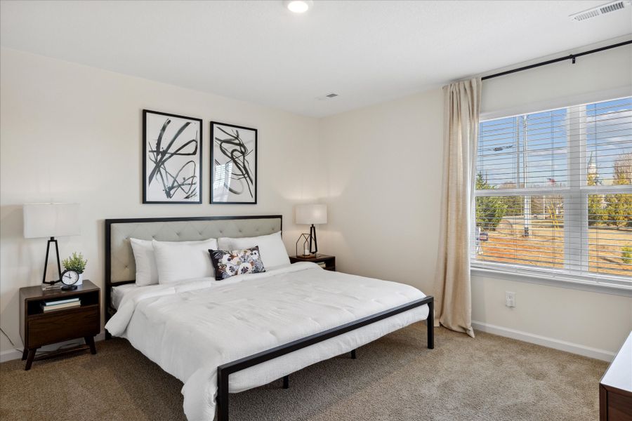 Representative furnished interior of a home built from the Penwell by D.R. Horton in Isabel Estates, Knoxville (Image 26).