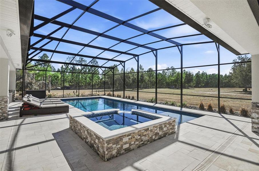 Exterior details and patio area of a home in , Palm Coast (Image 30).