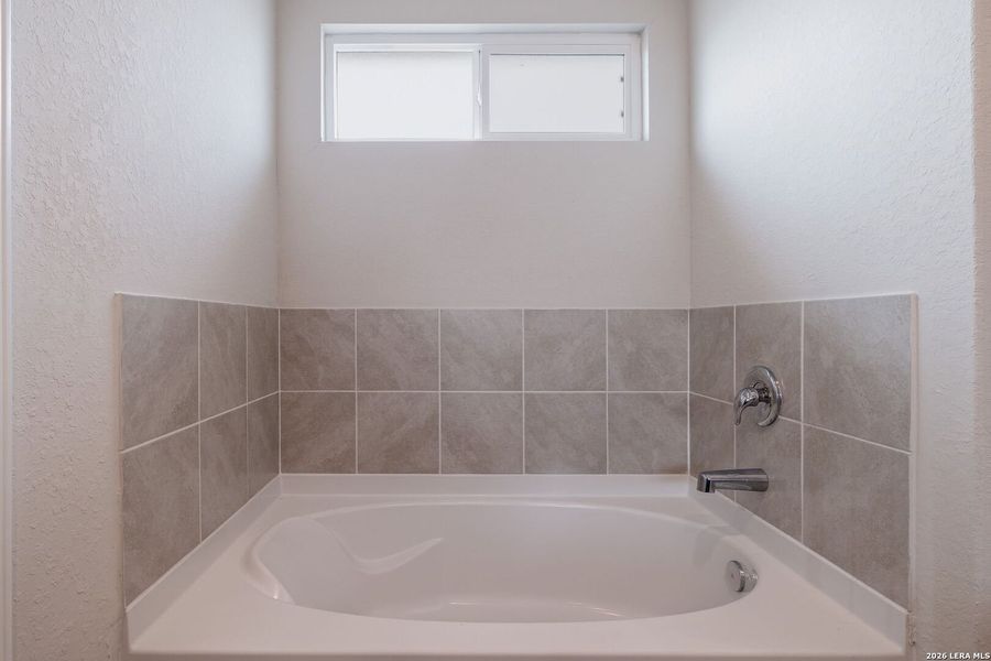 Close-up of interior finishes inside a home in Laurel Vistas, San Antonio (Image 16).