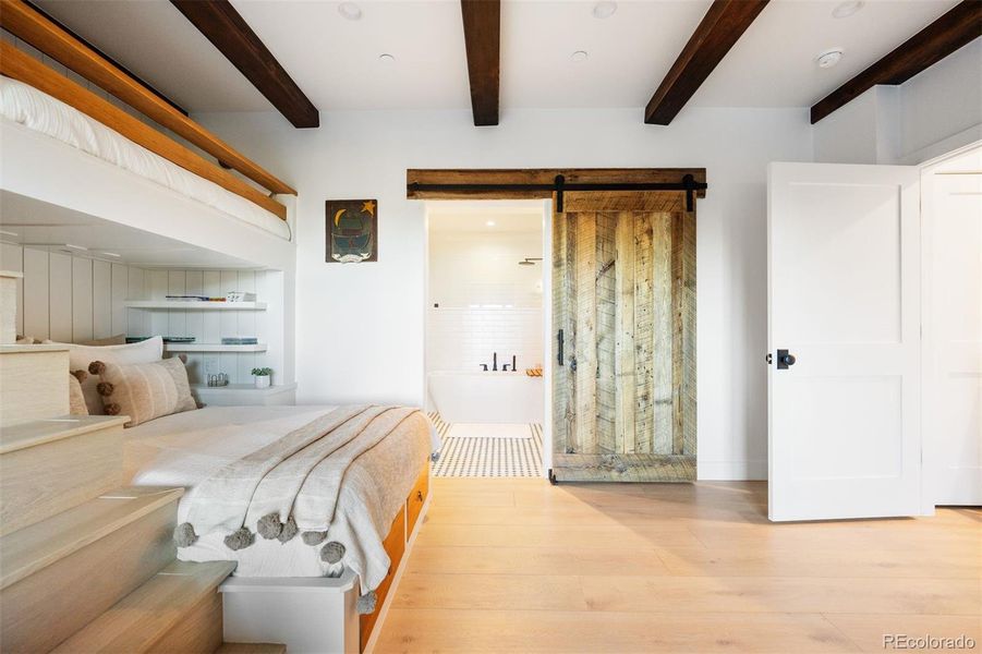 Furnished interior view inside a new home in , Evergreen (Image 18).