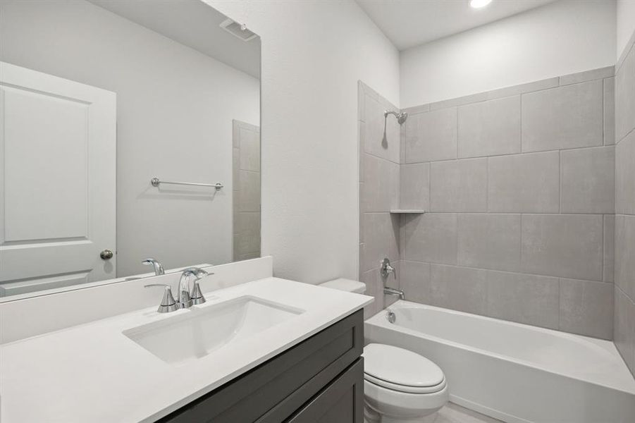 Furnished interior view inside a new home in Santorini, Seagoville (Image 10).