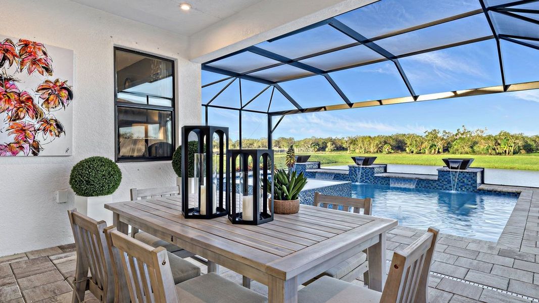 Lanai & Pool