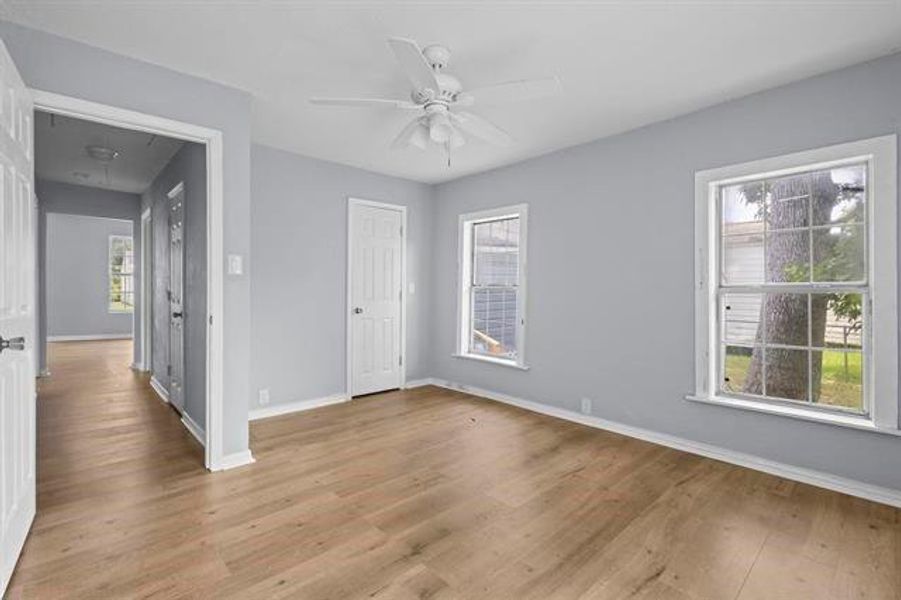 Spacious, unfurnished interior of a new home in , Beaumont (Image 11).