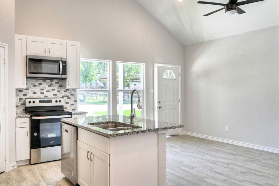 Furnished interior view inside a new home in , Willis (Image 9).