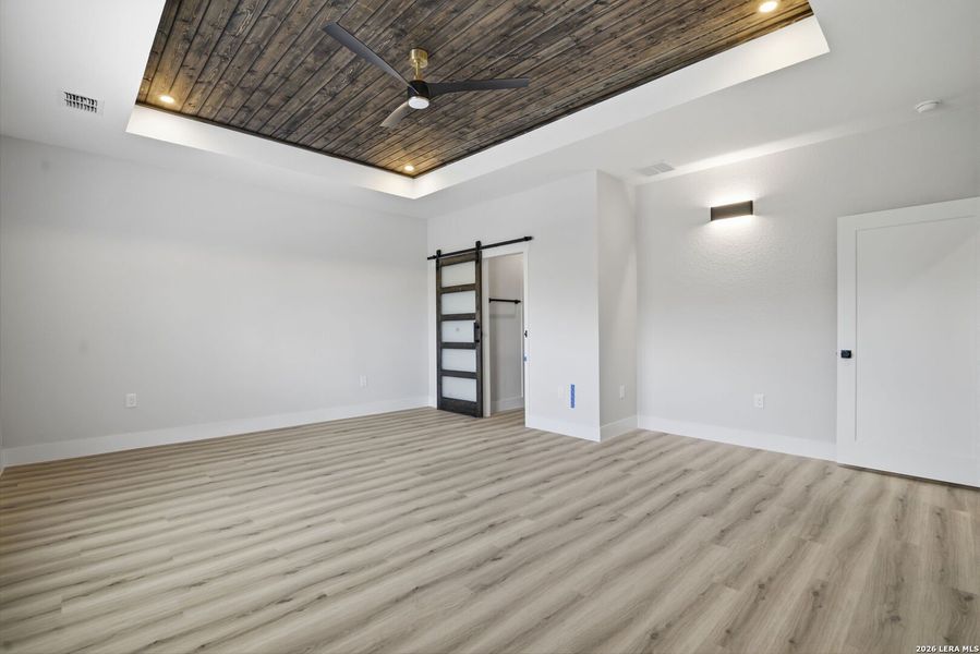 Spacious, unfurnished interior of a new home in , San Antonio (Image 15).