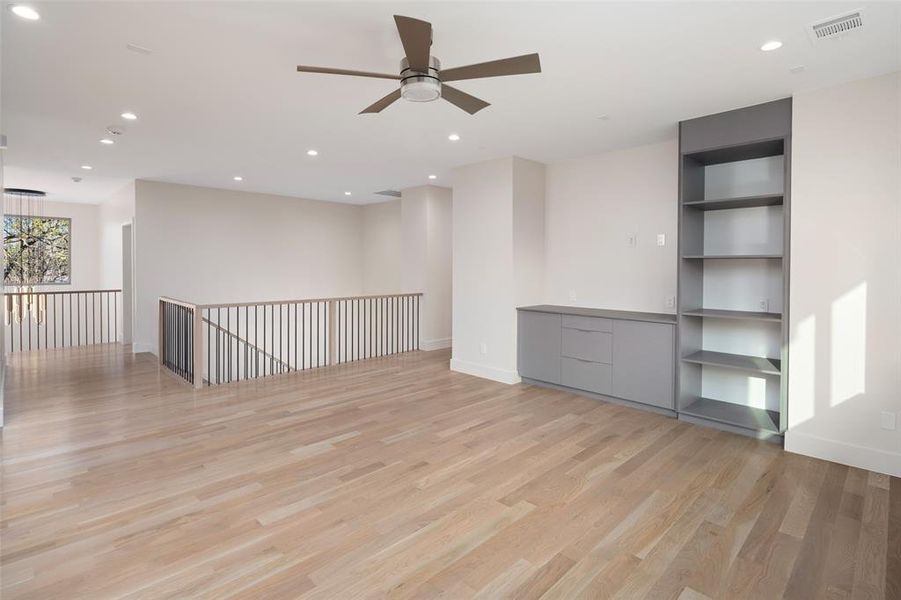 Spacious, unfurnished interior of a new home in , Dallas (Image 17).