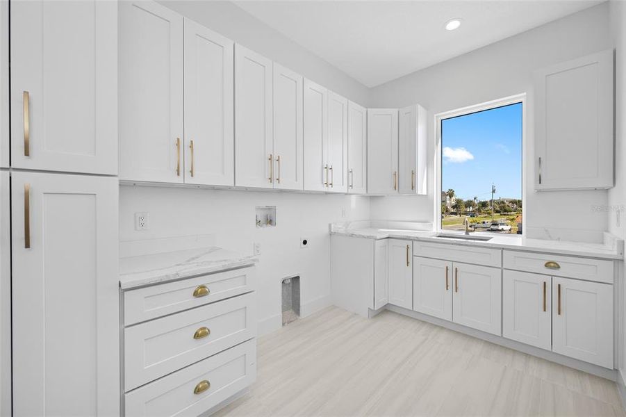 Furnished interior view inside a new home in , Treasure Island (Image 37).