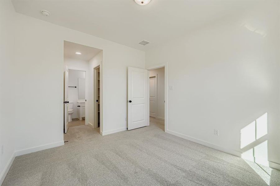 Spacious, unfurnished interior of a new home in BridgeWater 60s, Midlothian (Image 17).