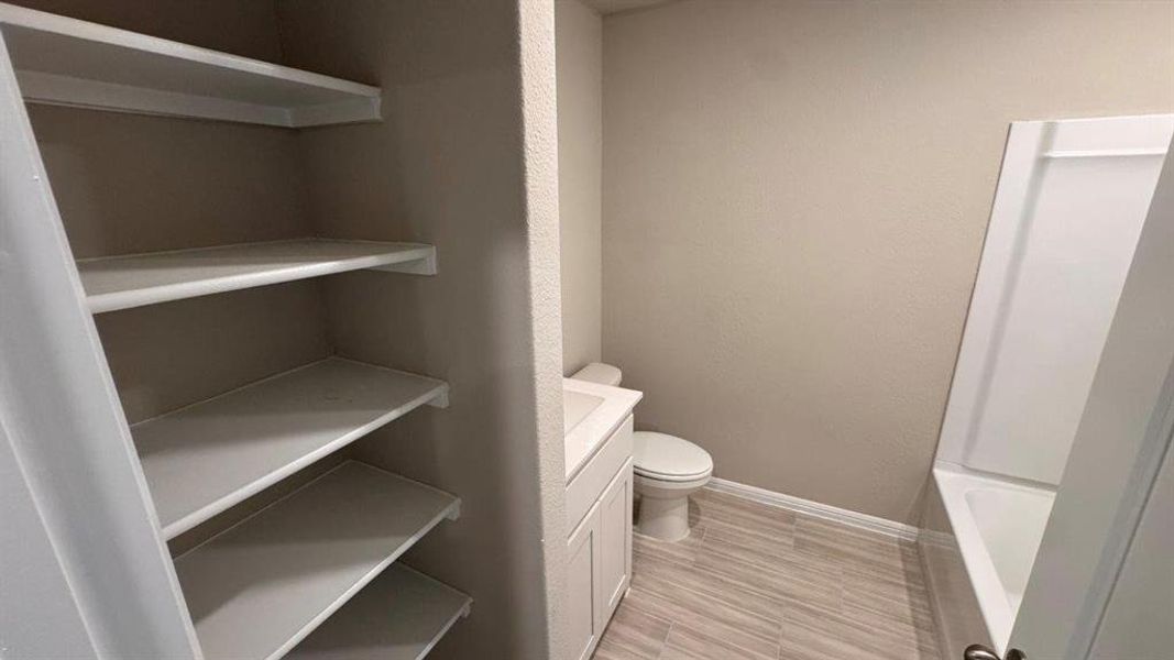 Image 19 of a home in Meadowbrook Estates.