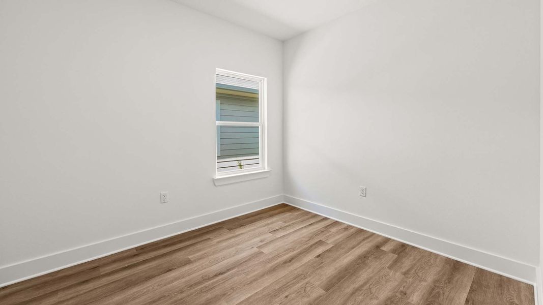 Spacious, unfurnished interior of a new home in Caballeros Estates At Hombre, Panama City Beach (Image 28).