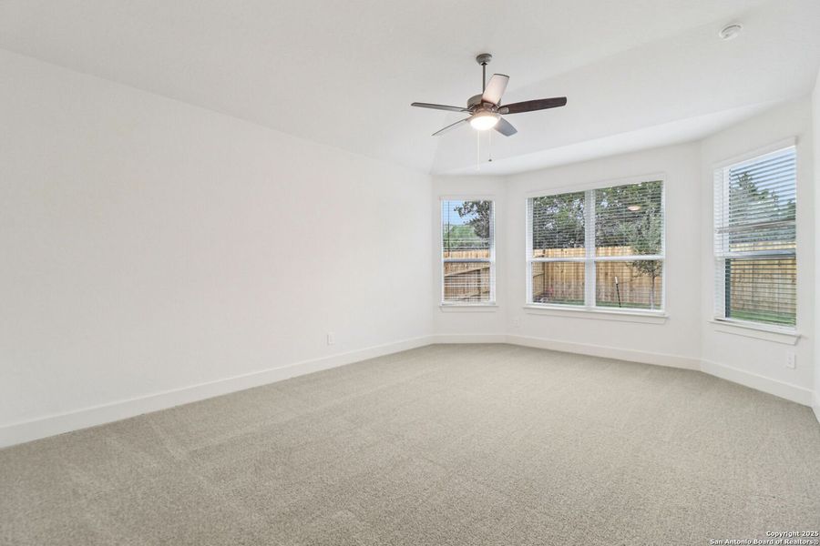 Spacious, unfurnished interior of a new home in Sagebrooke - Classic Series, San Antonio (Image 29).