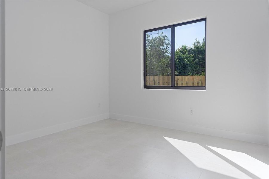 Spacious, unfurnished interior of a new home in , Cutler Bay (Image 38).