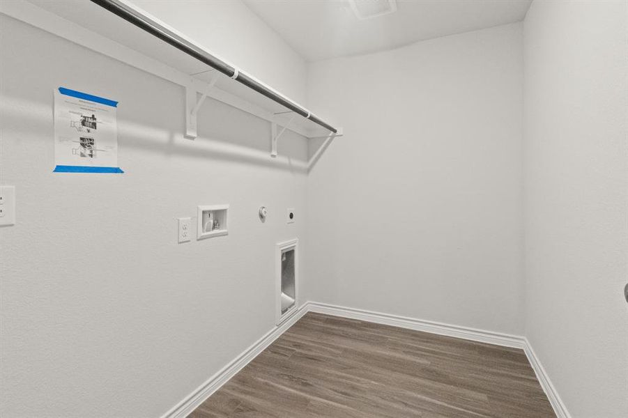 Spacious, unfurnished interior of a new home in Retreat at Fossil Creek, Fort Worth (Image 9). Spacious, unfurnished interior of a new home in Retreat at Fossil Creek, Fort Worth (Image 9).