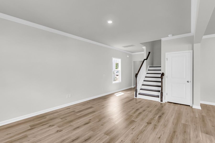 Spacious, unfurnished interior of a new home in Central Creek, Goose Creek (Image 19).