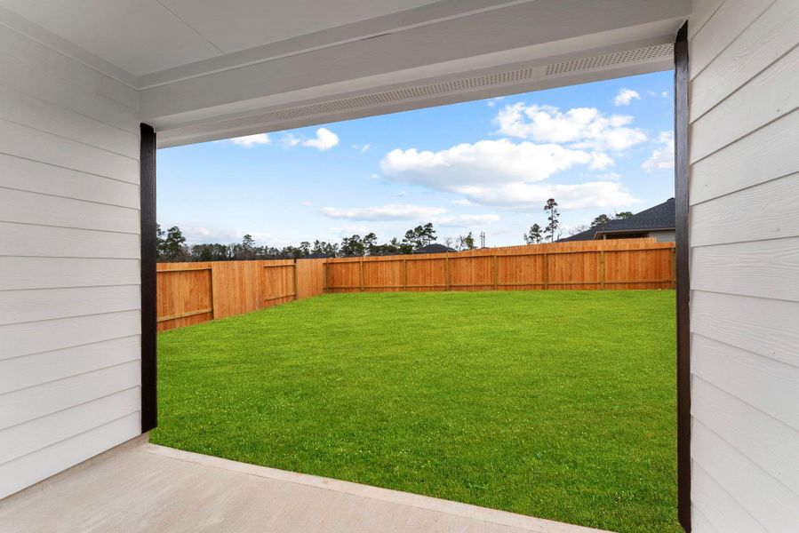 Exterior details and patio area of a home in Chapel Lakes, Montgomery (Image 28).
