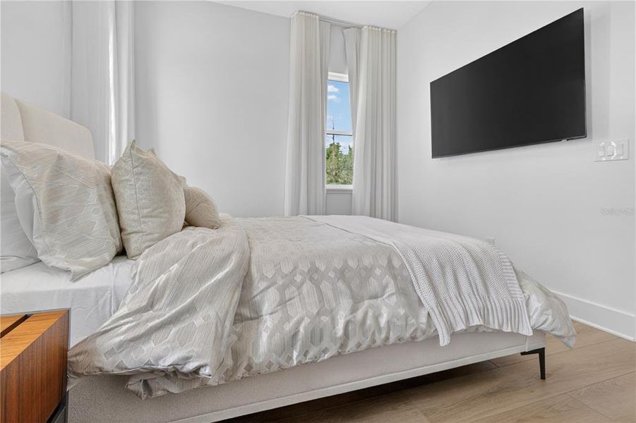 Furnished interior view inside a new home in , Montverde (Image 44).