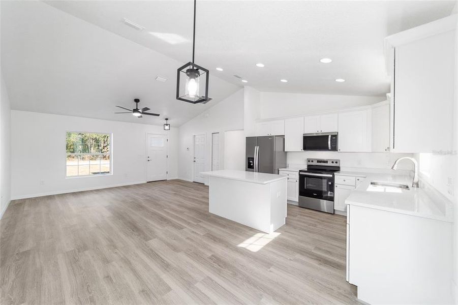 Furnished interior view inside a new home in , Dunnellon (Image 14).