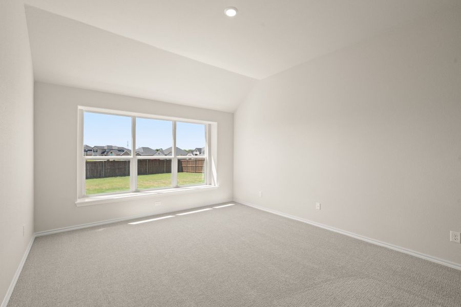 Spacious, unfurnished interior of a new home in Hunters Ridge, Crowley (Image 18).