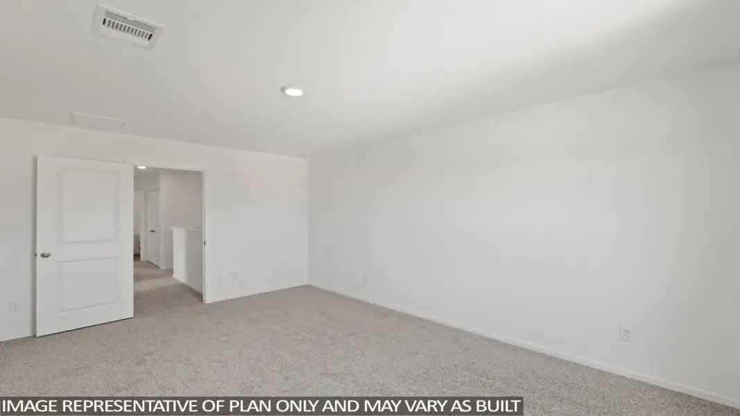 Spacious, unfurnished interior of a new home in Lexington Heights, Willis (Image 24).