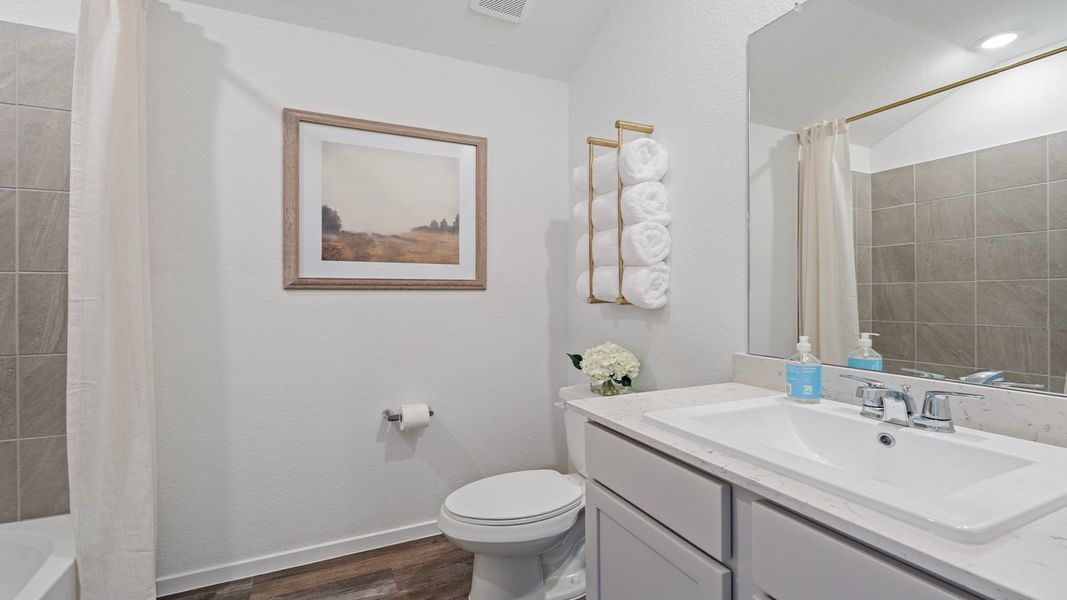 Representative furnished interior of a home built from the Gaven by D.R. Horton in River Ranch Meadows, Dayton (Image 7).