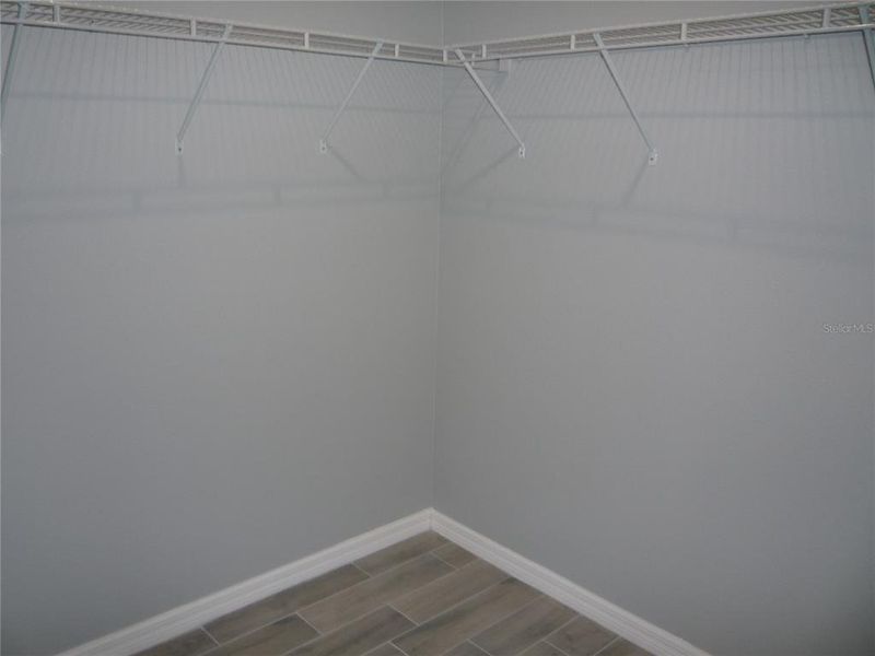 Spacious, unfurnished interior of a new home in , Ocala (Image 39).