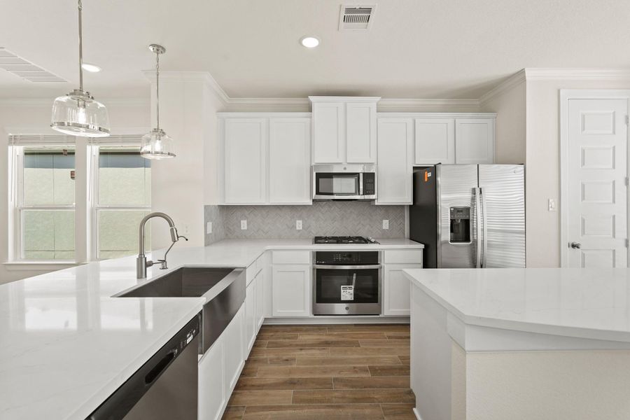 Plenty of counter and cabinet space (*Photo not of actual home and used for illustration purposes only.)