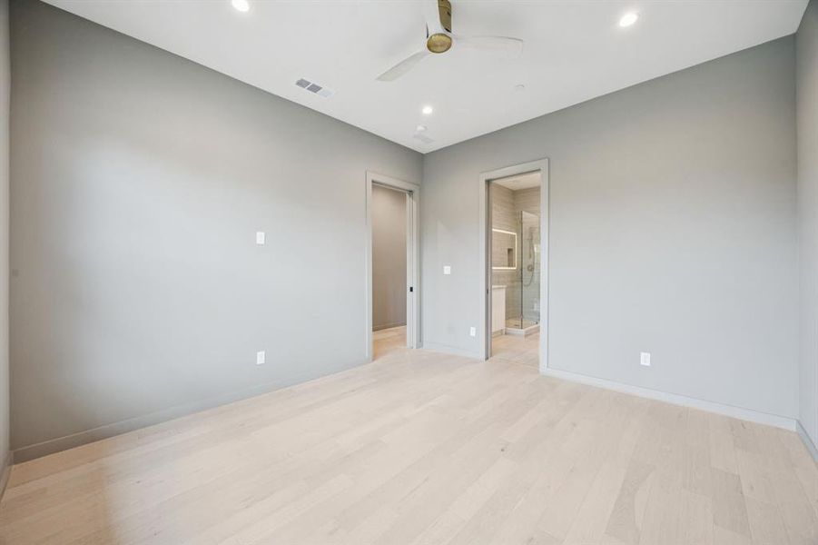 Spacious, unfurnished interior of a new home in , Roanoke (Image 25).