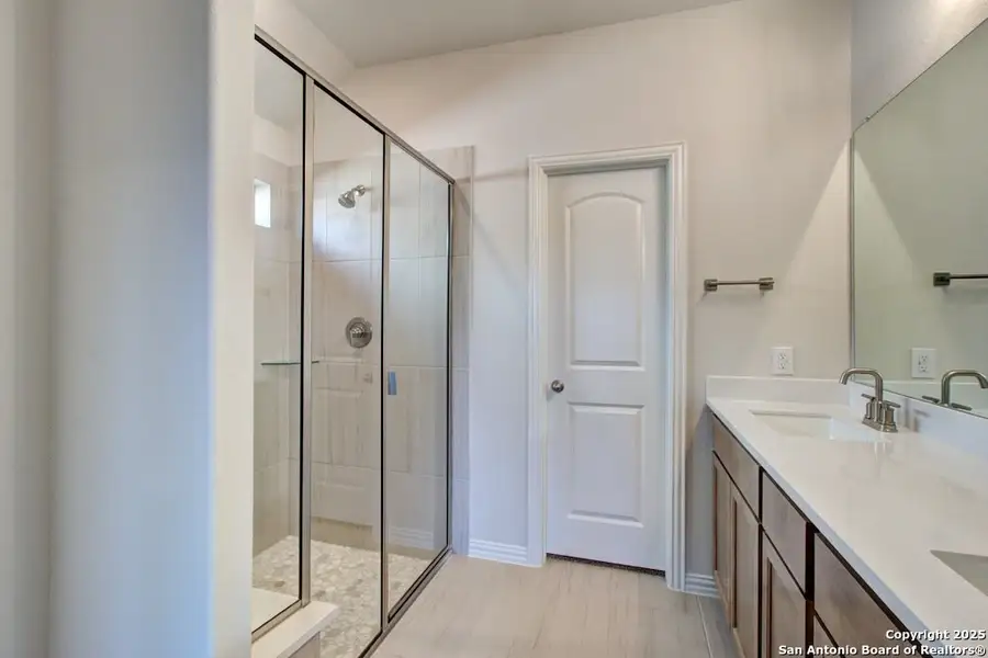 Furnished interior view inside a new home in Stream Waters, Seguin (Image 8).