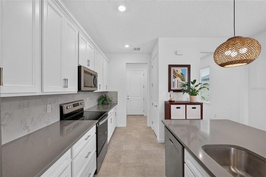 Furnished interior view inside a new home in Del Webb Stone Creek, Ocala (Image 33).