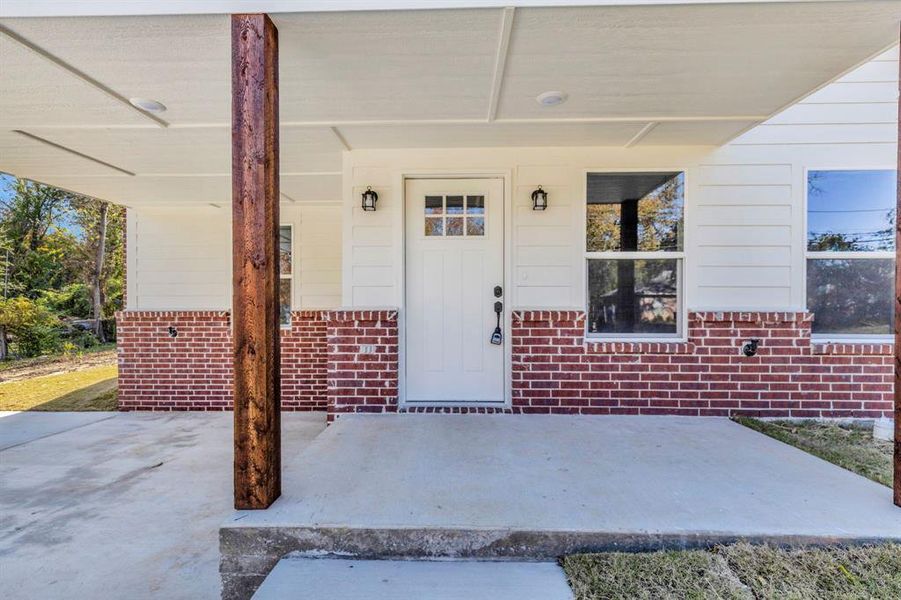 Exterior details and patio area of a home in , Tyler (Image 18).