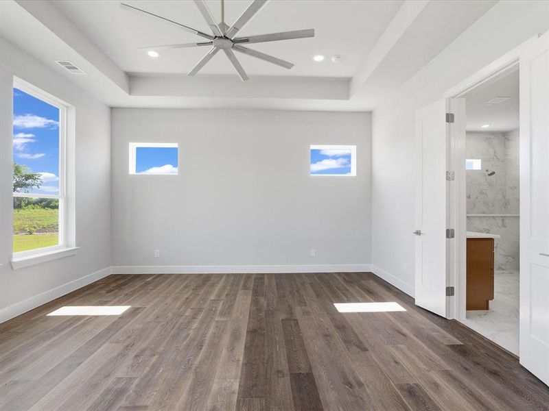 Spacious, unfurnished interior of a new home in Hidden Valley I, Princeton (Image 14).