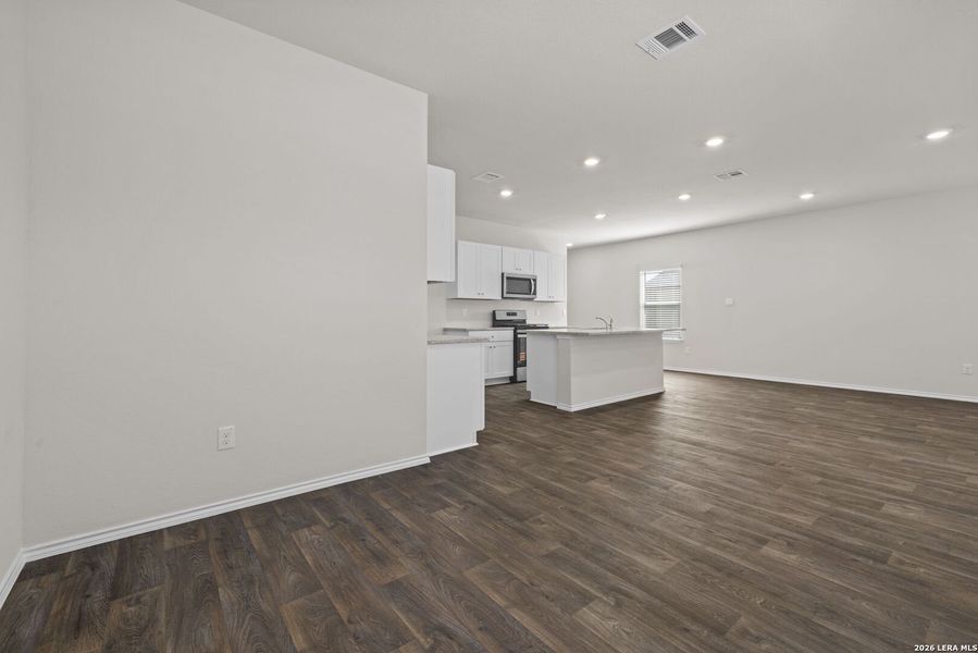 Spacious, unfurnished interior of a new home in Riverstone at Westpointe, San Antonio (Image 23).