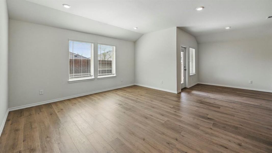 Spacious, unfurnished interior of a new home in Sanger Circle, Sanger (Image 17).