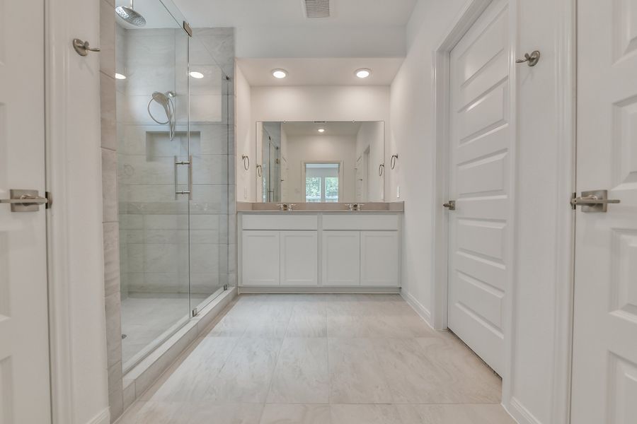 Furnished interior view inside a new home in Anderson Lake, Houston (Image 3).