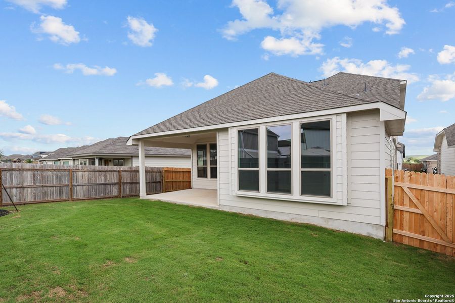 Exterior details and patio area of a home in Overlook at Creekside, New Braunfels (Image 19).