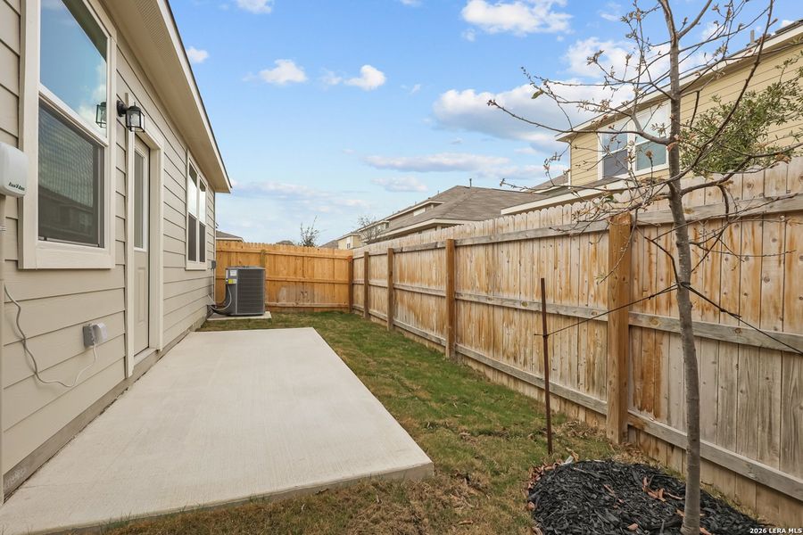 Exterior details and patio area of a home in Senna, Leon Valley (Image 3).
