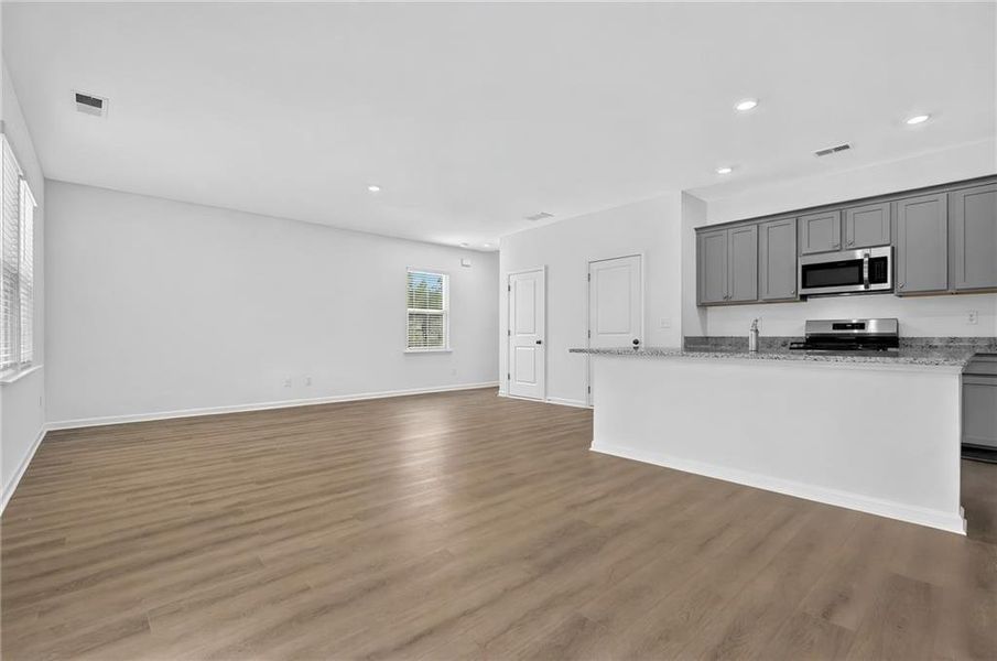 Spacious, unfurnished interior of a new home in Millers Pointe, Conyers (Image 14).