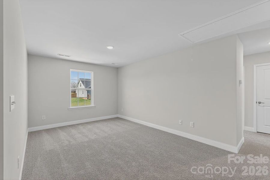 Spacious, unfurnished interior of a new home in Northlake, Statesville (Image 24).