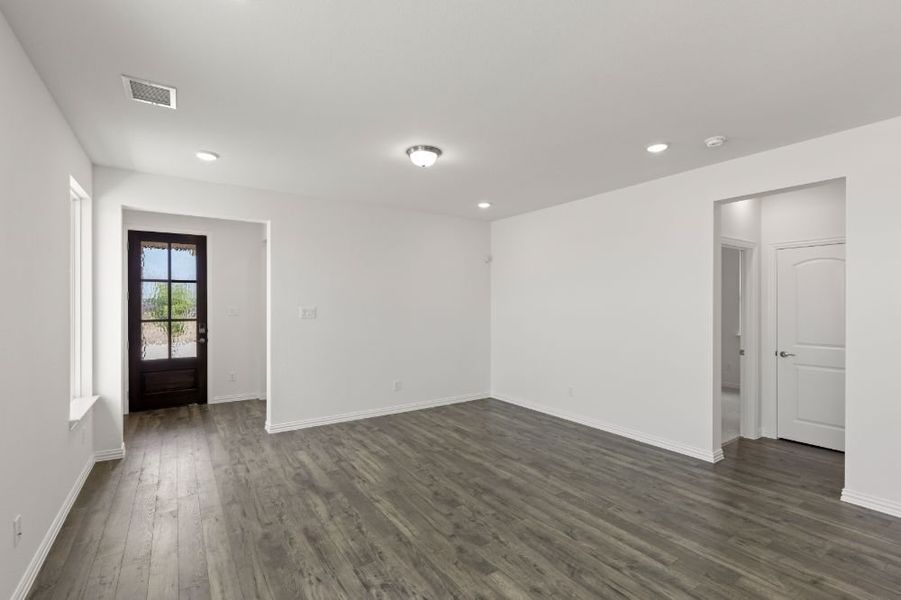 Representative unfurnished interior of a home built from the Chisholm by UnionMain Homes in Elevon, Lavon (Image 20).