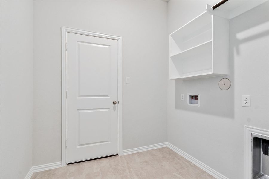 Spacious, unfurnished interior of a new home in The Woodlands Hills, Willis (Image 24).