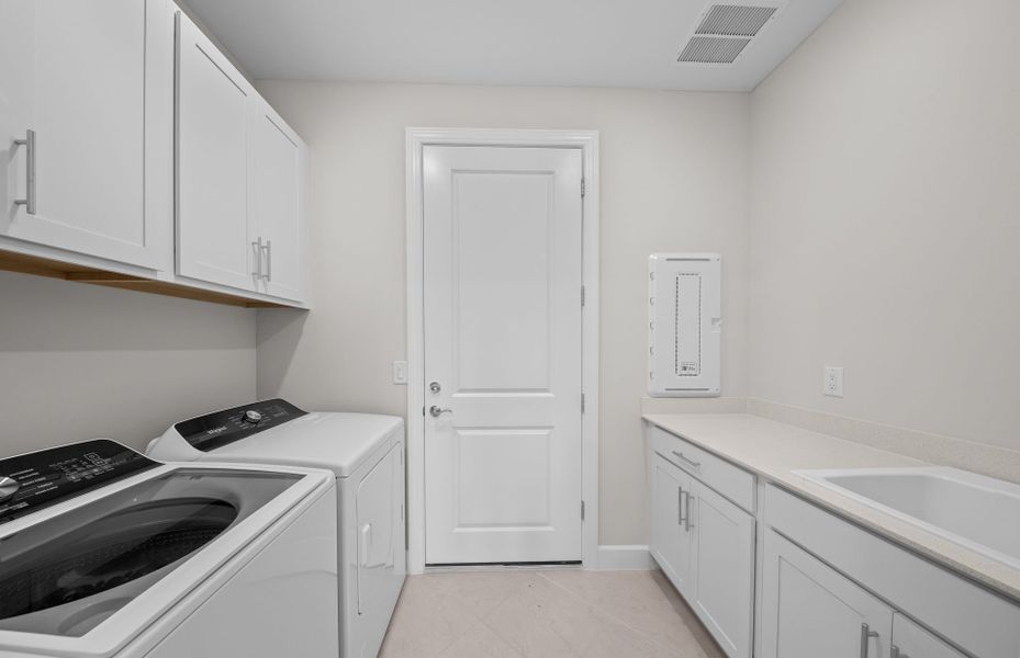 Furnished interior view inside a new home in Del Webb Oak Creek, North Fort Myers (Image 6).
