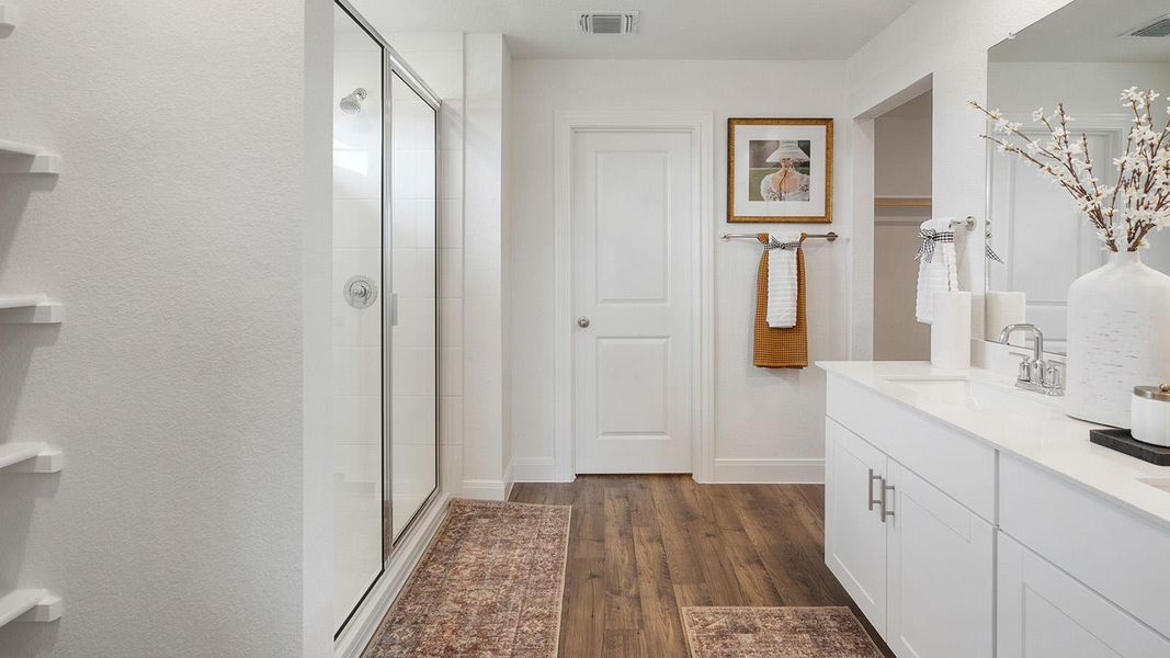 Furnished interior view inside a new home in Railhead, Cedar Creek (Image 25).