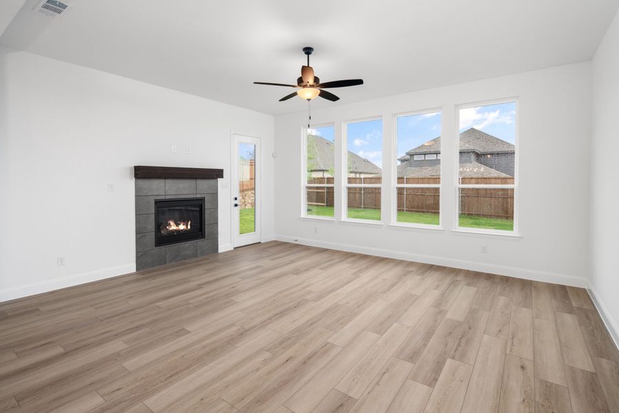 Spacious, unfurnished interior of a new home in Legacy Hills, Celina (Image 24).