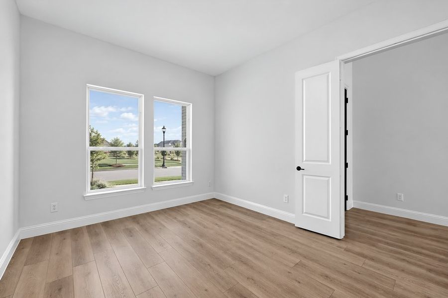Spacious, unfurnished interior of a new home in The Ridge at Northlake, Northlake (Image 28).