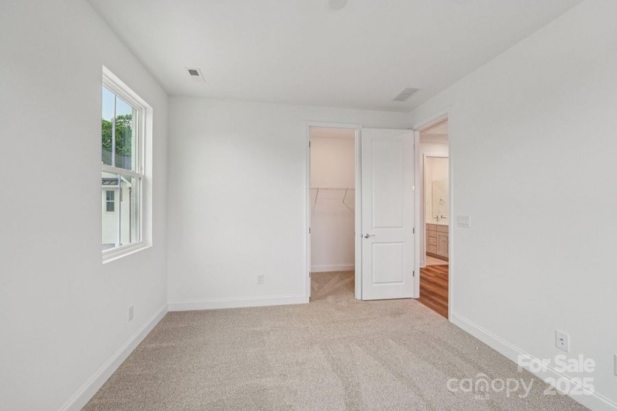 Secondary bedroom Secondary bedroom