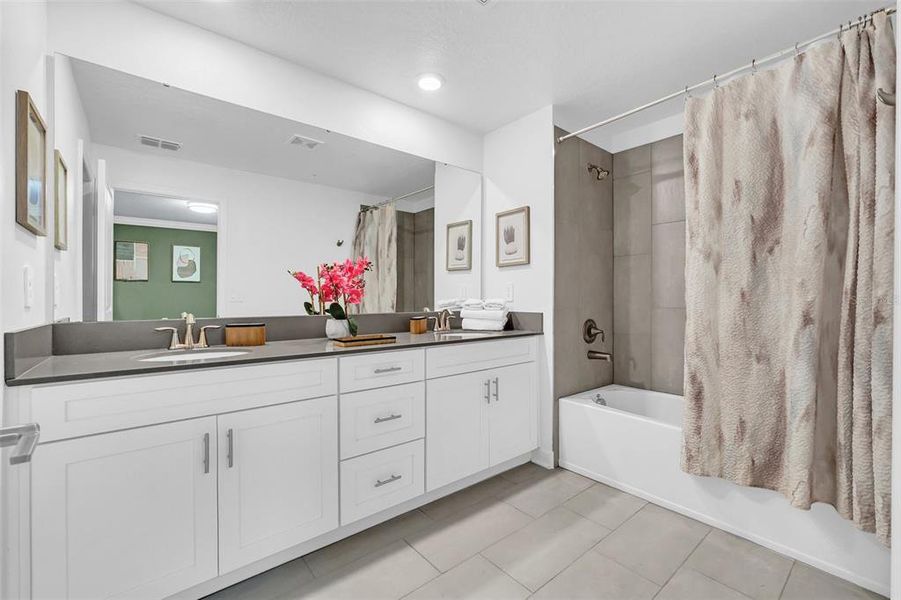 Furnished interior view inside a new home in , Kissimmee (Image 25).