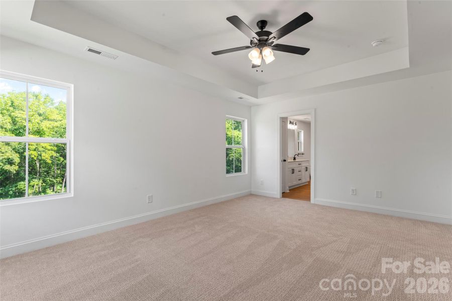 Spacious, unfurnished interior of a new home in , Harrisburg (Image 17).