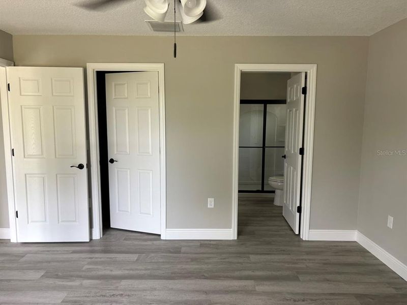 Spacious, unfurnished interior of a new home in , Dunnellon (Image 15).
