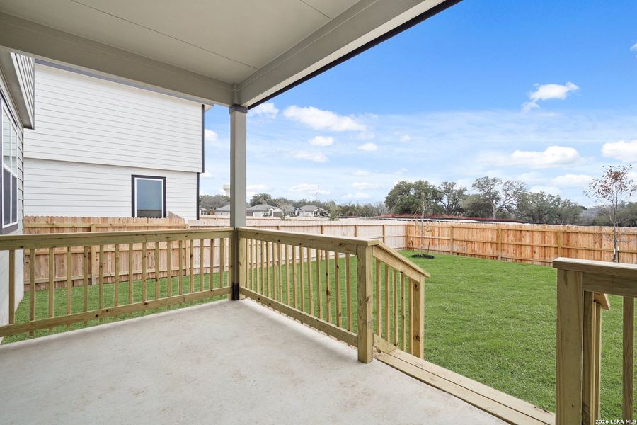 Exterior details and patio area of a home in Abbott Place, St. Hedwig (Image 19).